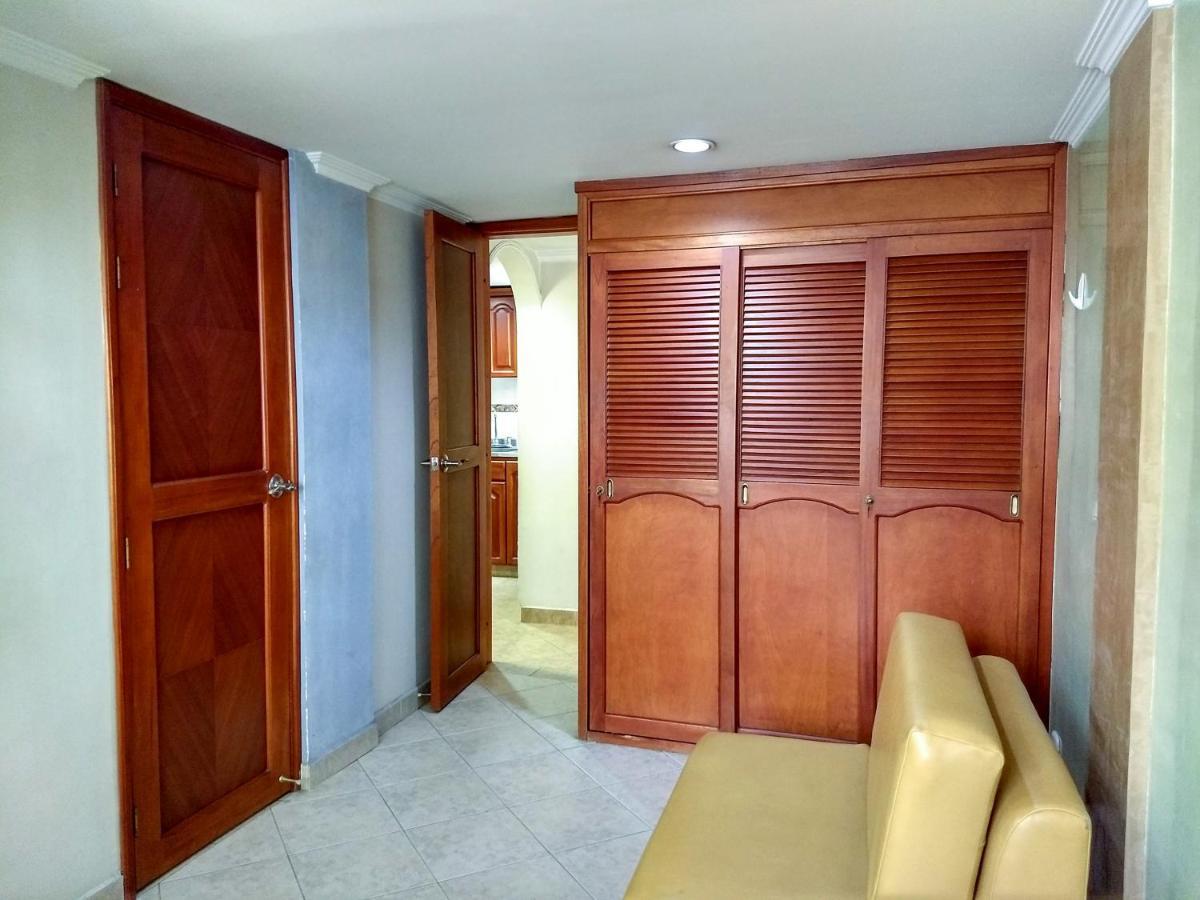 Bueno, Bonito, Barato Y Cerca A El Poblado Apartment Medellin Ngoại thất bức ảnh